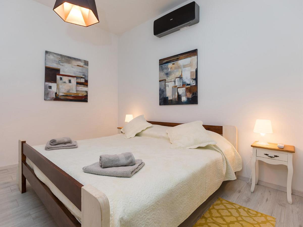 Design Apartment Новиград Екстериор снимка
